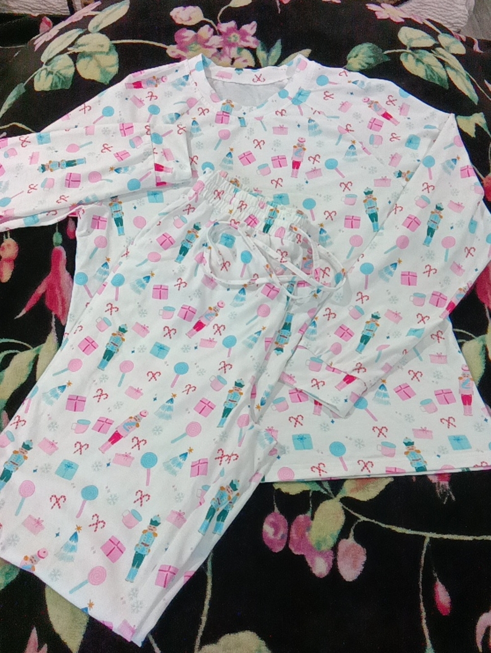 Women’s Holiday Nutcracker Pajama Set - White with Pink & Blue